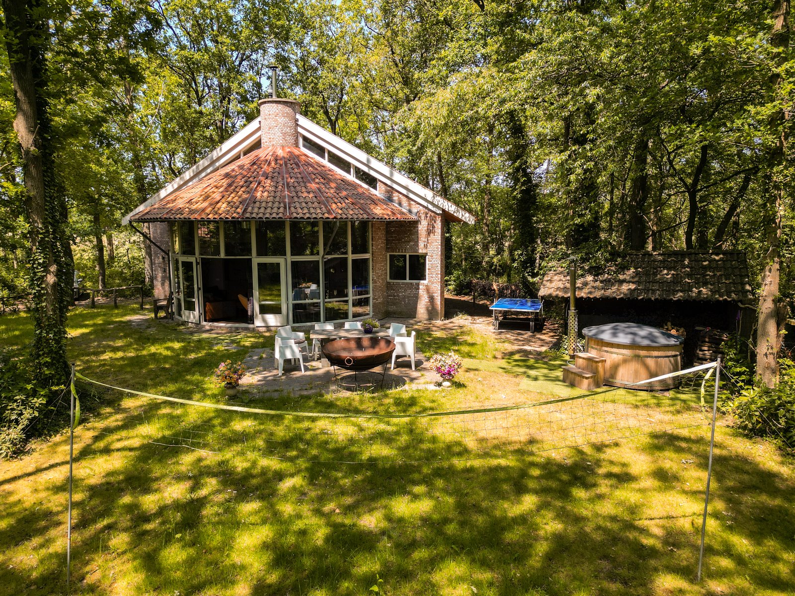 Vakantiehuis De Paddestoel in Drenthe, het ronde huis in het bos